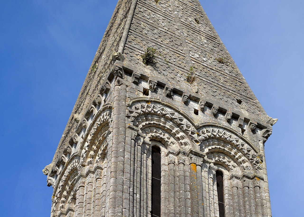 Église Saint-Loup de Saint-Loup-Hors